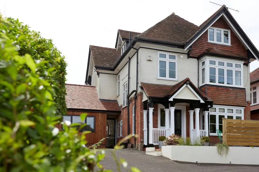 Lyndhurst House - Image 1
