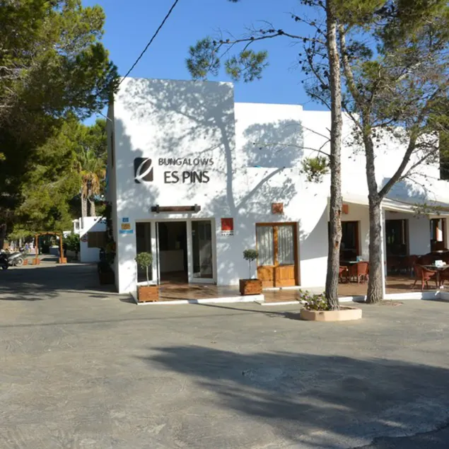 Bungalows Es Pins - Emar Hotels - Image 1