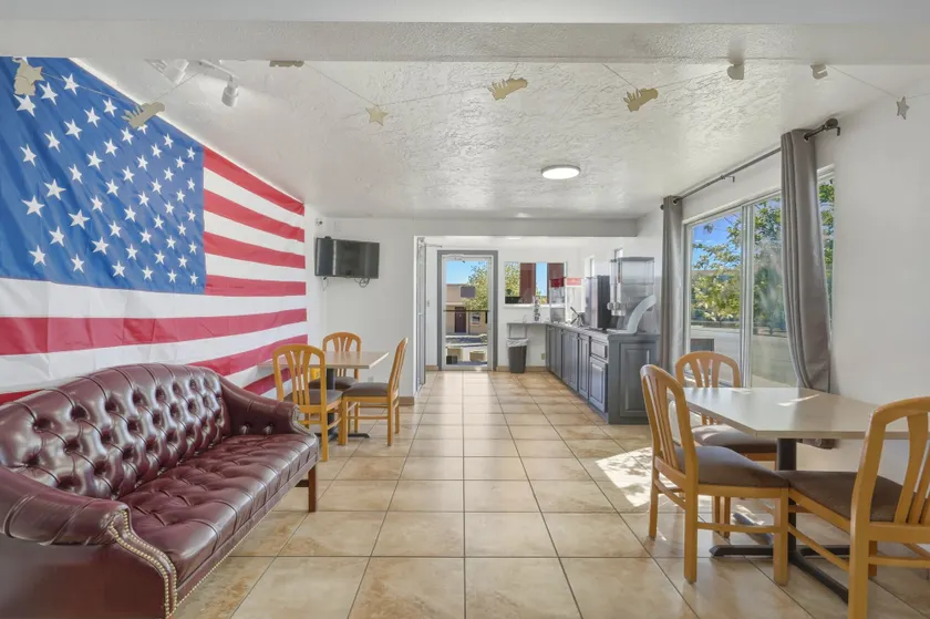 Patriot Stay Motel - Image 1