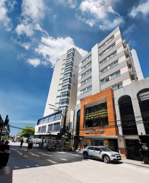 Miramar Hotel - Image 1