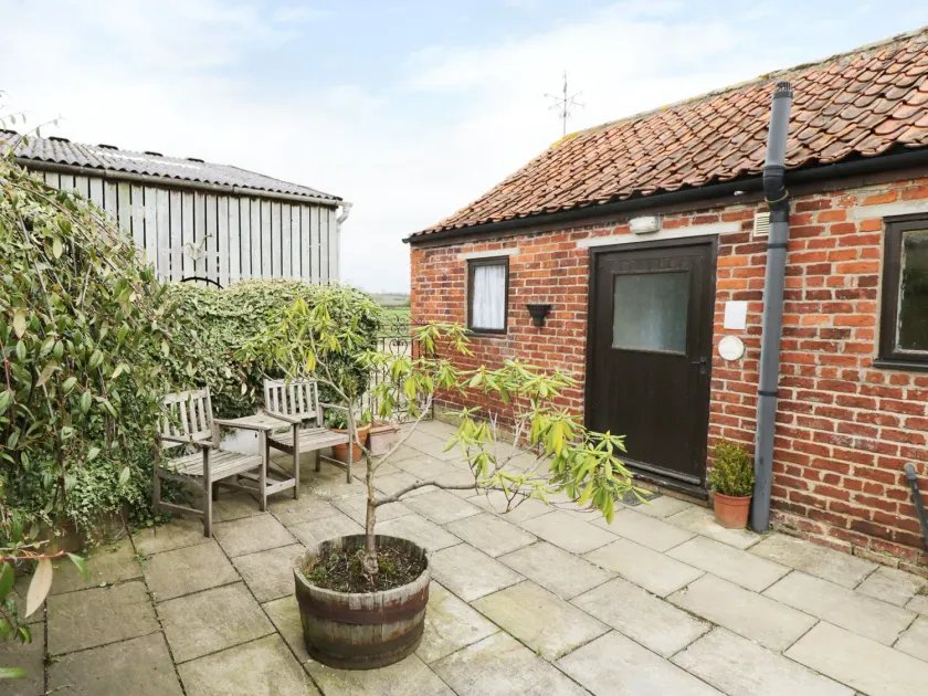 Meadow Cottage - Image 1