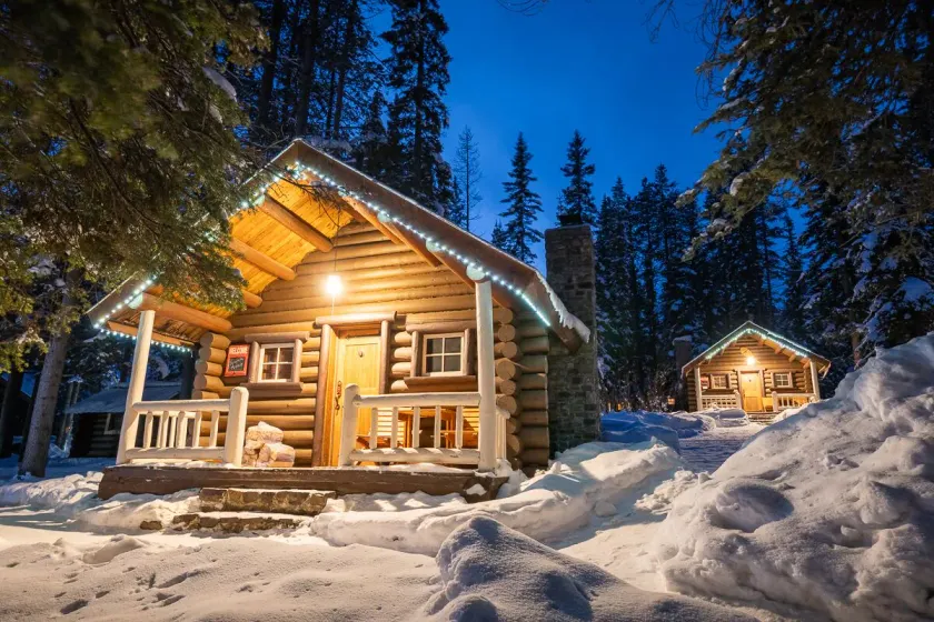 Storm Mountain Lodge & Cabins - Image 1