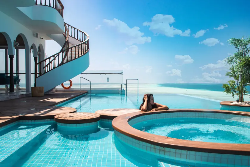 Stone Hotels Dhiffushi - Image 1