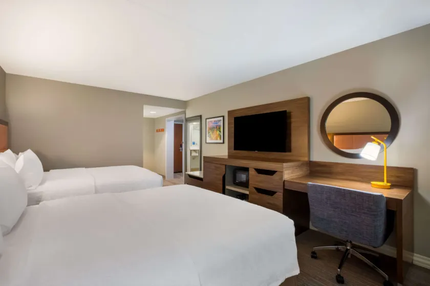 Hampton Inn by Hilton Philadelphia / Willow Grove - Image 1