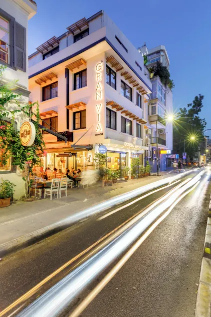 Gran Via Alsancak - Image 1