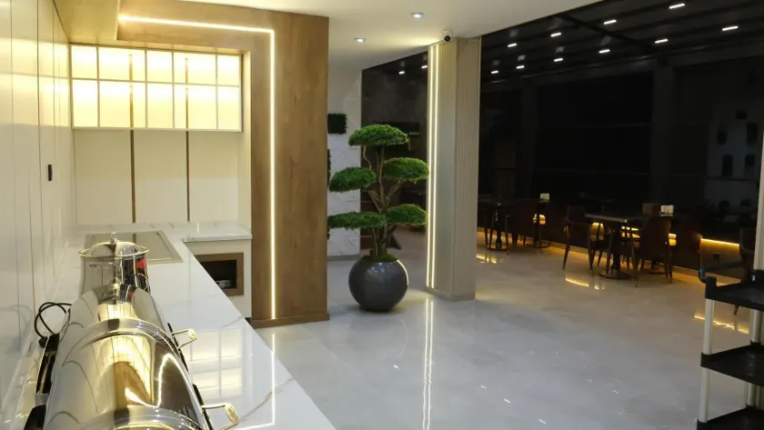 Royal Sevens Otel - Image 1
