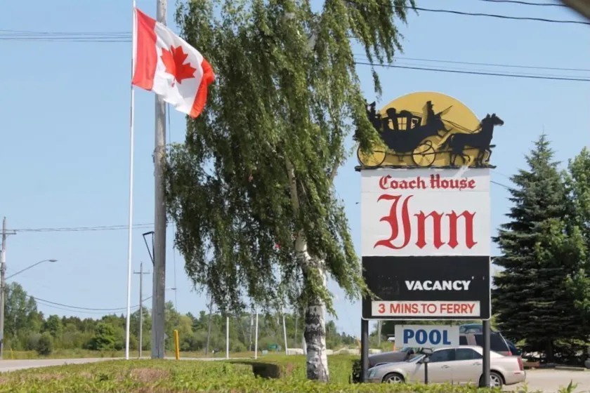 Coach House Inn - Image 1