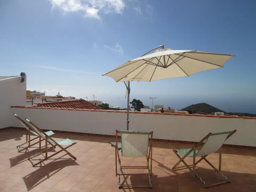 La Palma Hostel by Pension Central - Image 1