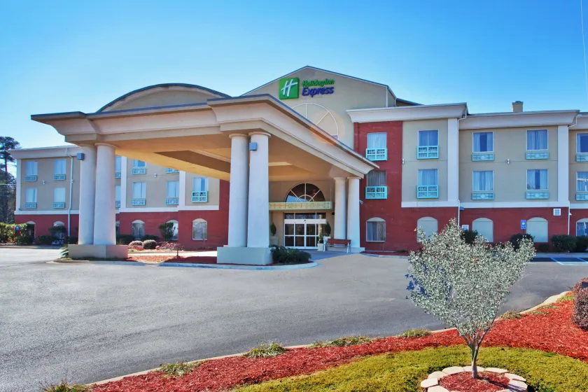 Holiday Inn Express and Suites Thomasville by IHG - Image 1