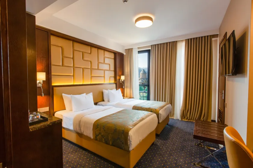 KMM Hotel - Image 1