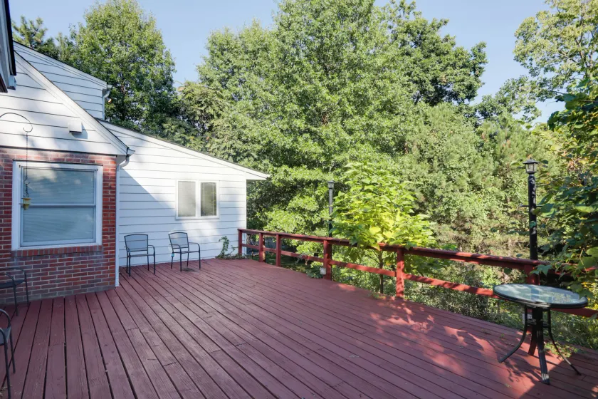 Centrally Located Cincinnati Escape w/ Deck & Yard - Image 1
