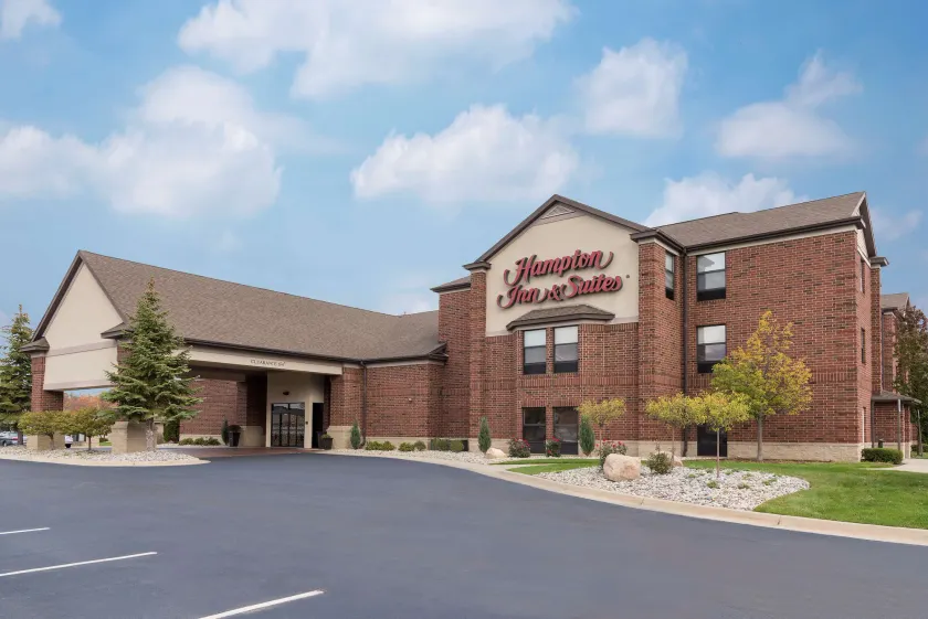 Hampton Inn & Suites East Lansing/Okemos - Image 1