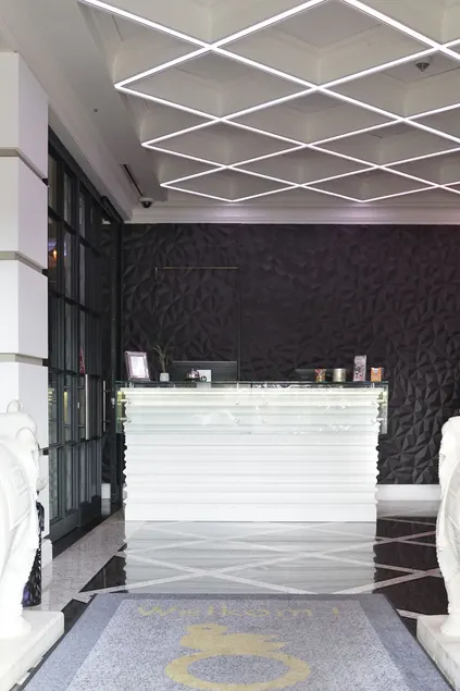 Hotel Dux - Entrée intérieure