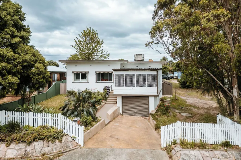 The Waratah Escape Nowra - Image 1
