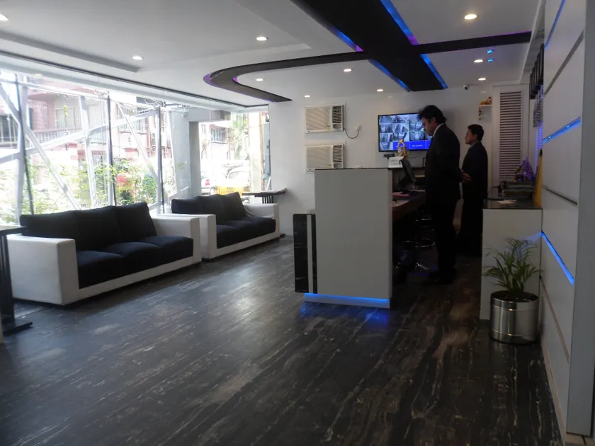Hotel Esteem - Image 1