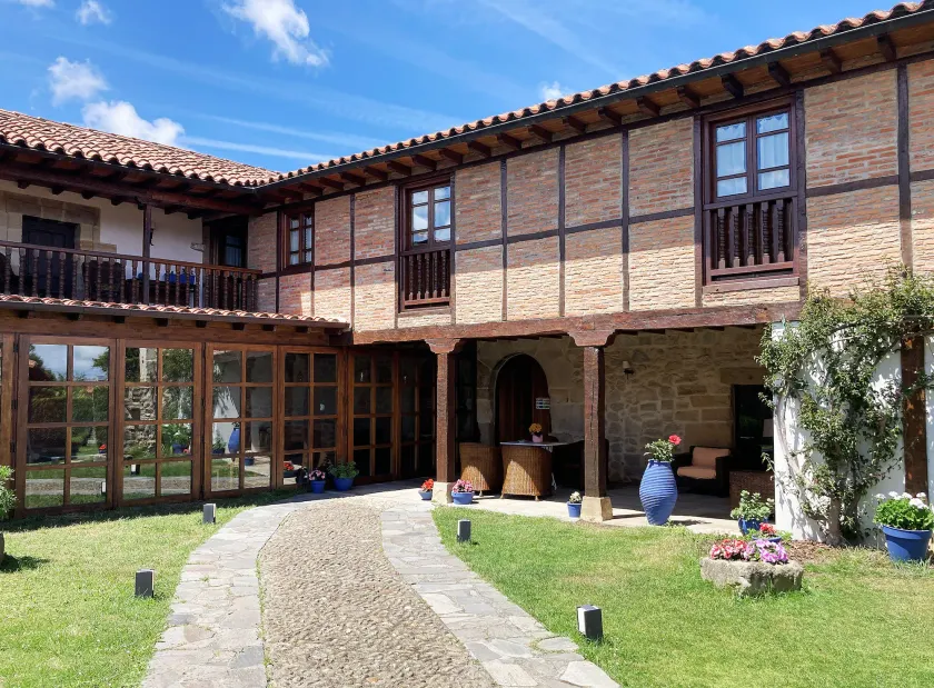 Posada La Casona de Los Güelitos - Image 1
