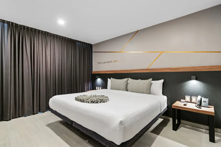 Bedford Hotel - Image 1