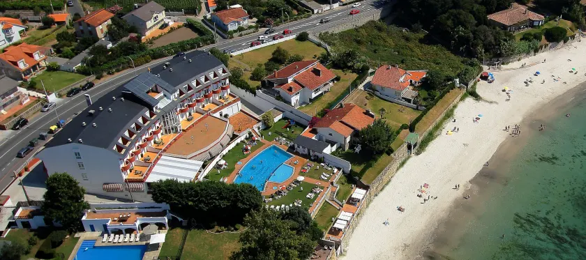Hotel Spa Nanin Playa - Image 1