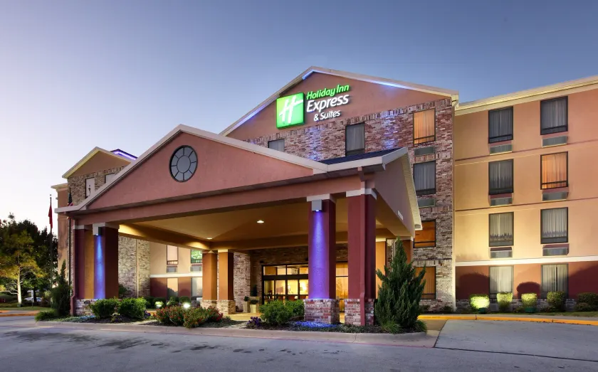 Holiday Inn Express Hotel & Suites Harrison by IHG - Image 1