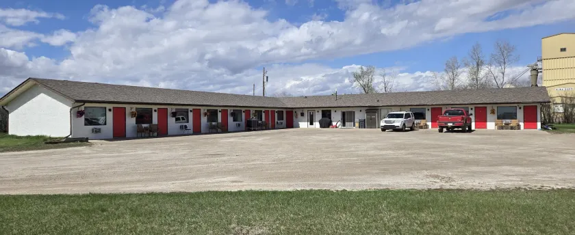 Blue Horse Motel - Image 1
