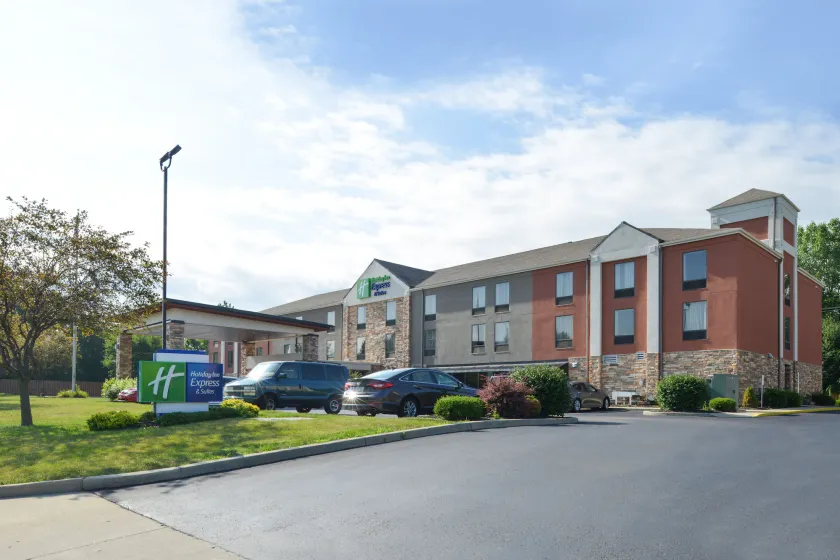Holiday Inn Express & Suites Dayton-Huber Heights by IHG - Image 1