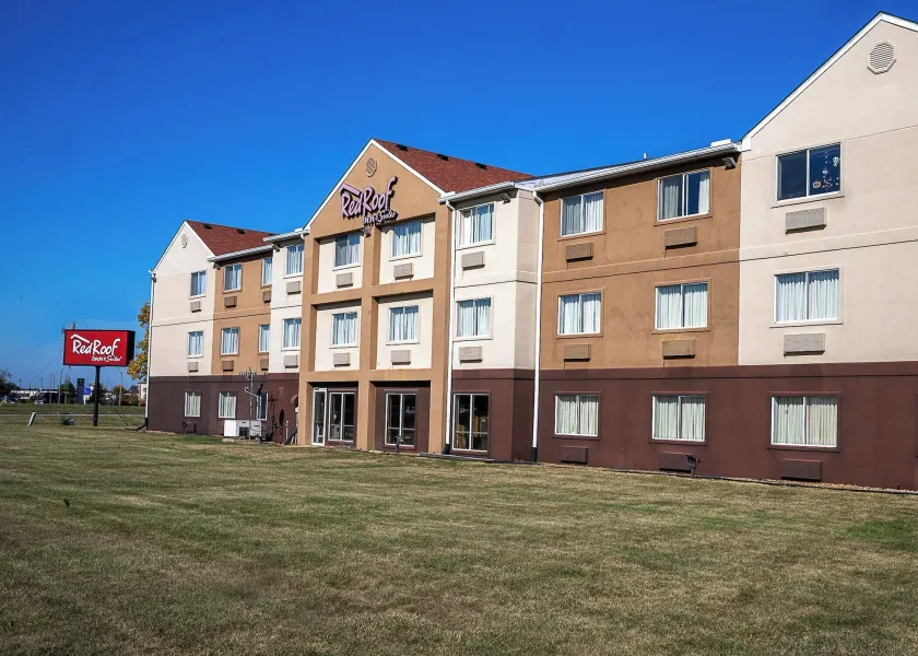 Red Roof Inn & Suites Danville, IL - Image 1