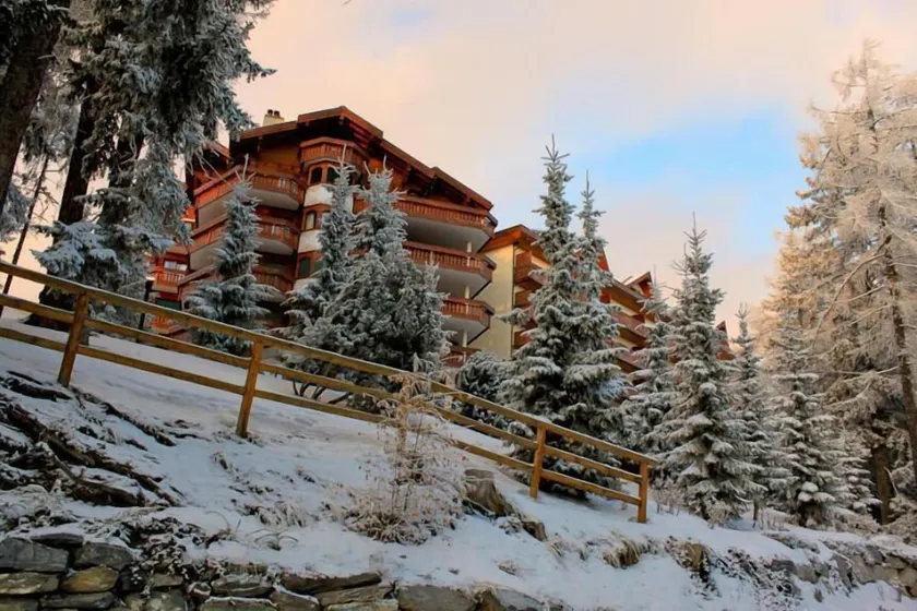 Hotel Royal - Image 1