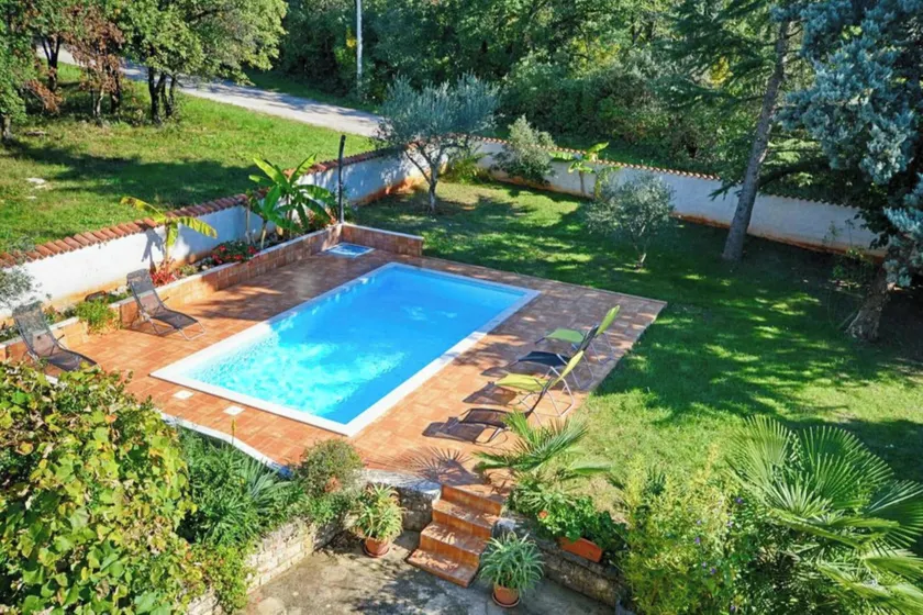 Flat with pool close to Kanegra Beach - Image 1