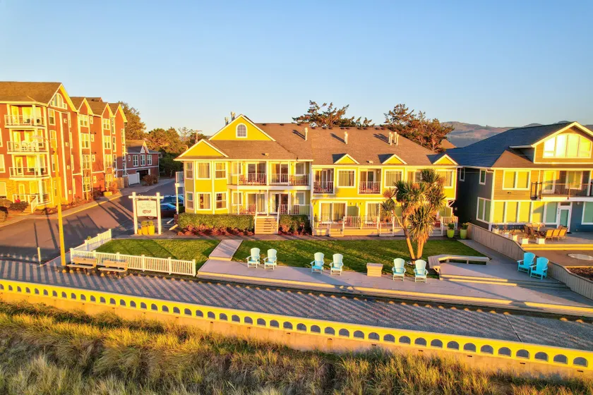 Inn of the Four Winds Seaside Oceanfront - Image 1