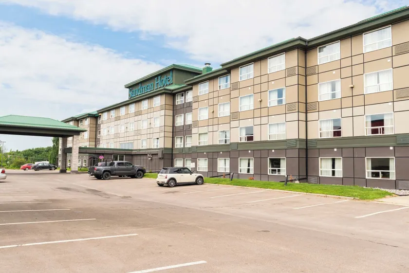 Sandman Hotel Red Deer - Image 1