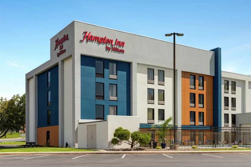 Hampton Inn Hagerstown - Image 1