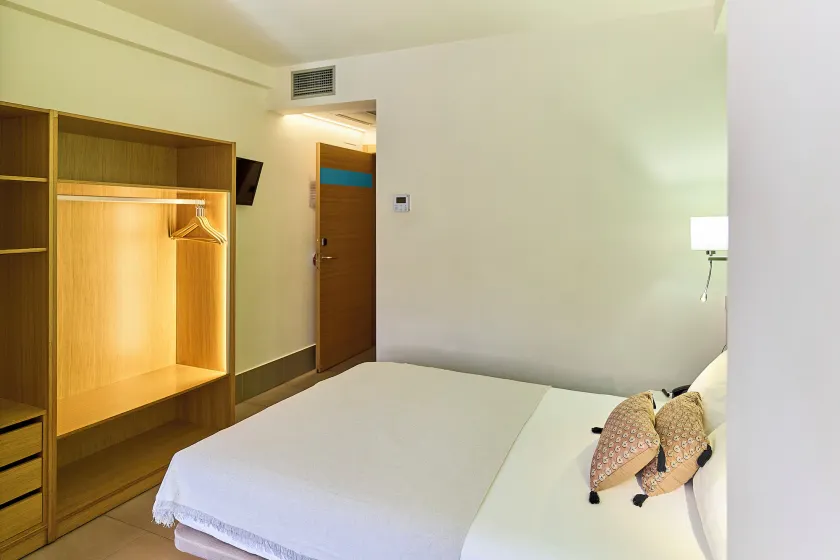 The Book Factory Hostel by gaiarooms - Image 1