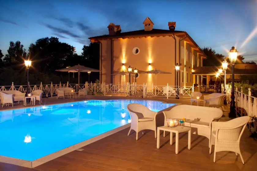 Hotel Piccolo Borgo - Image 1