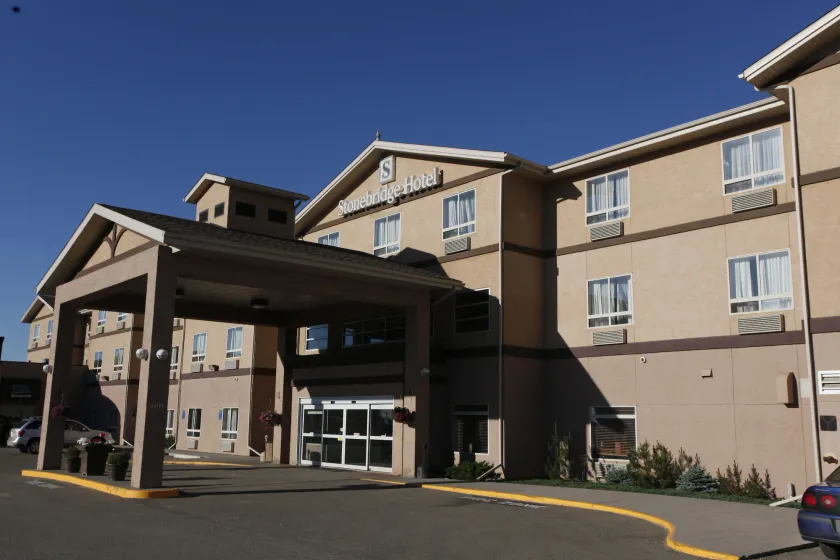 Stonebridge Hotel Dawson Creek - Image 1