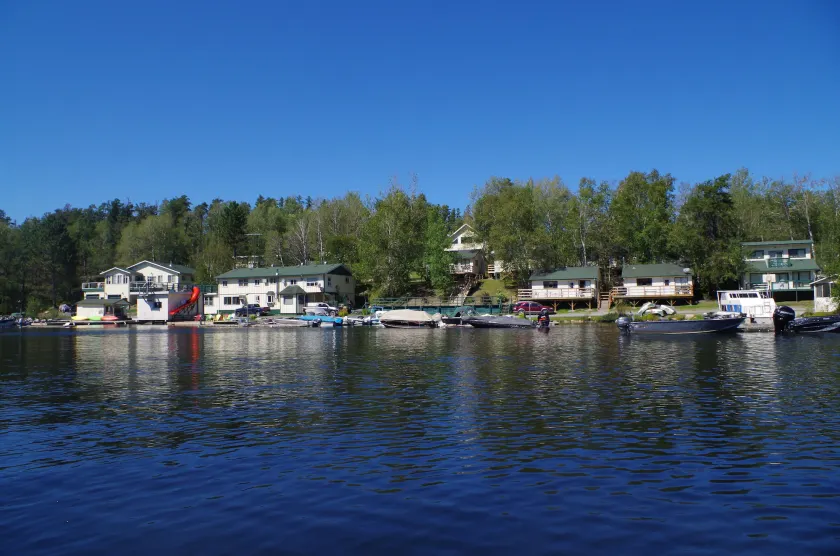 Dogtooth Lake Resort - Image 1