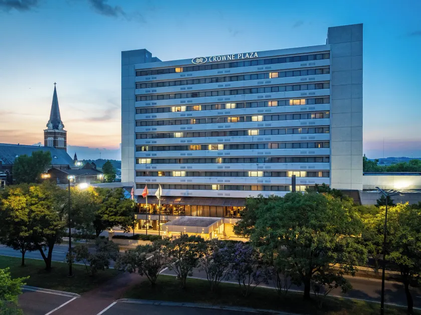 Crowne Plaza Knoxville Downtown University by IHG - Image 1