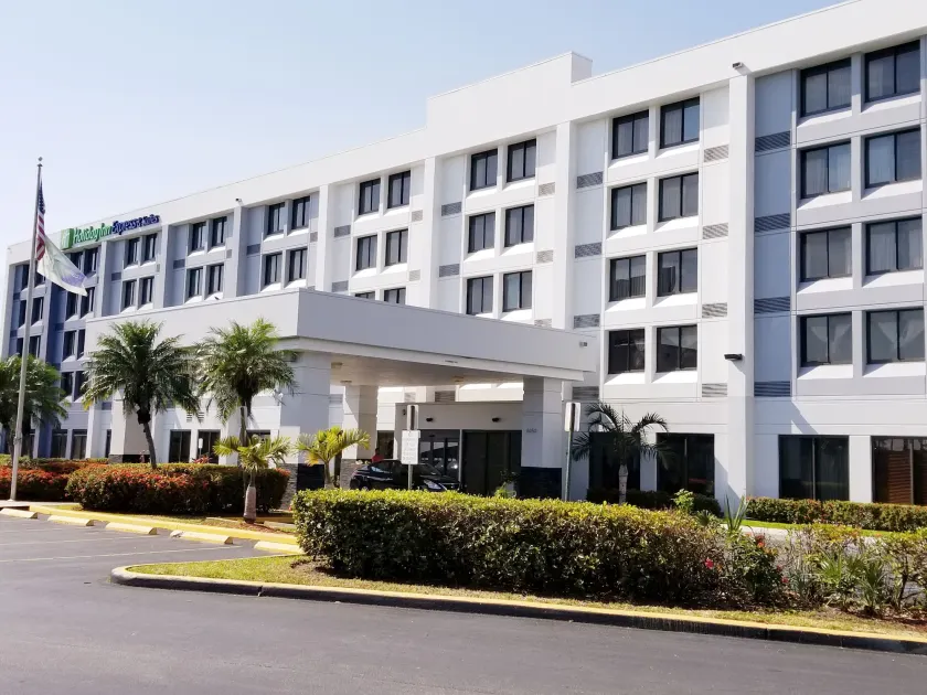 Holiday Inn Express & Suites Miami - Hialeah by IHG - Image 1