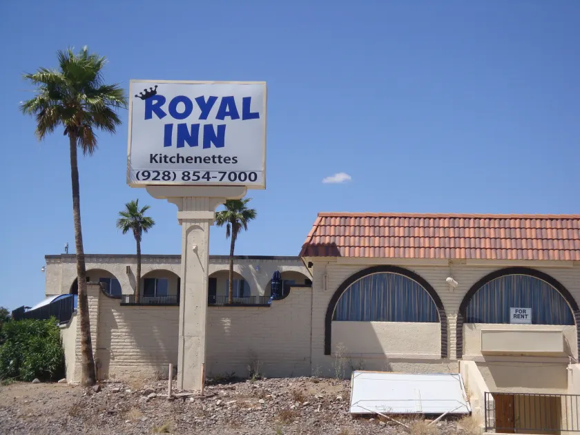 Royal Inn - Image 1