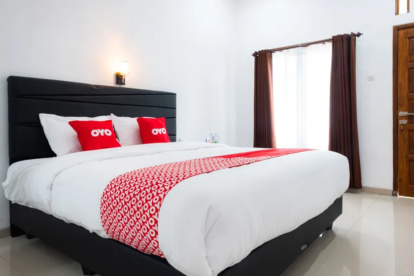 OYO 2169  Anugrah Bromo Homestay - Image 1
