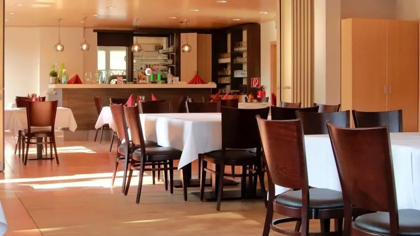 Landhotel Buchenkrug - Image 1