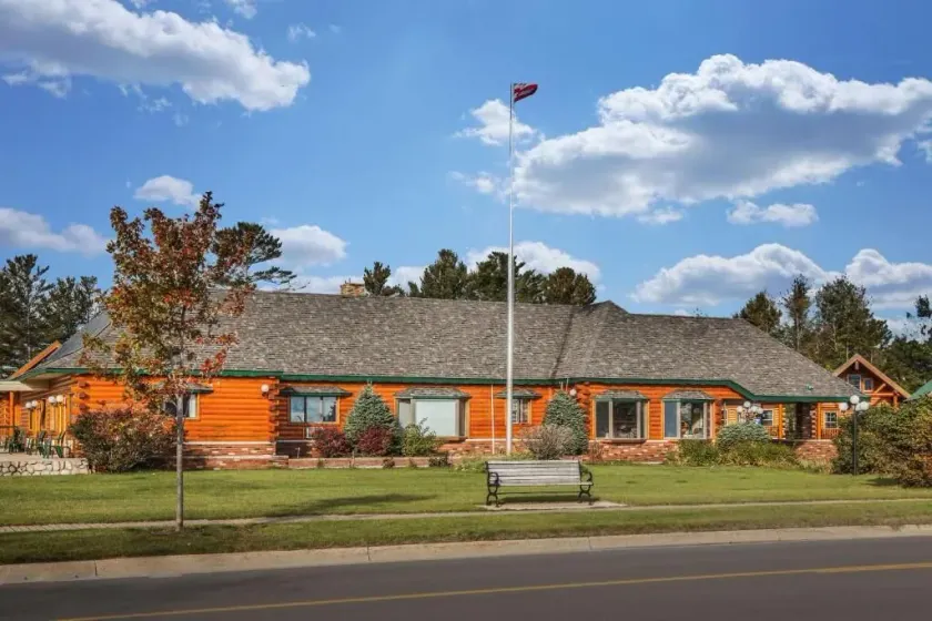 Mackinac Lodge - Image 1