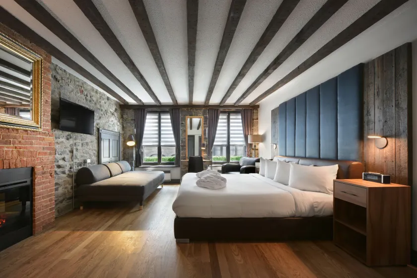 Hotel Épik Montréal - Image 1