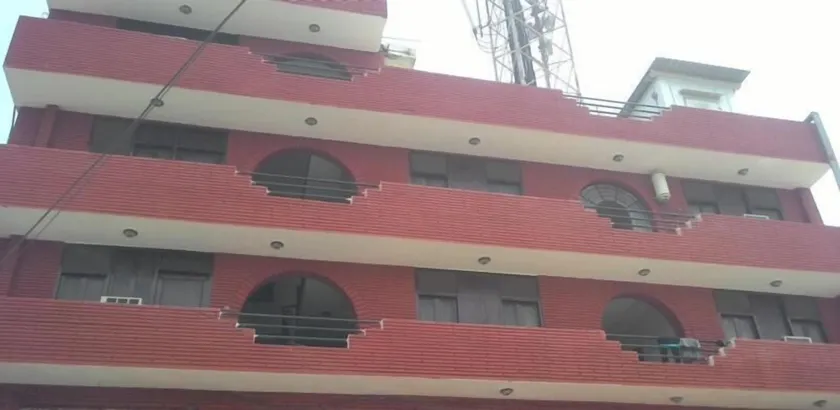 Hotel Surbhi - Image 1