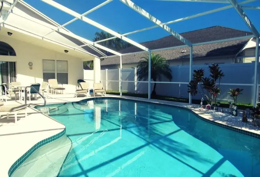 Ref 41 Stunning 4 Bed Villa With own Pool Close to Disney - Image 1