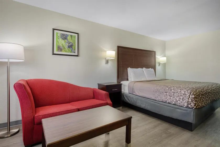 SureStay Hotel by Best Western Terrell - Image 1
