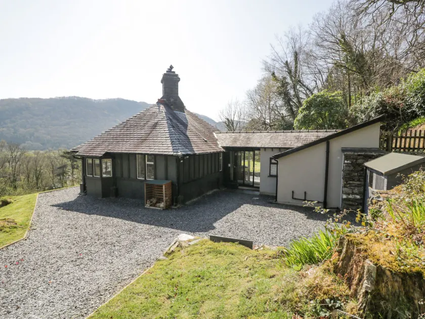 Bwthyn y Coediwr - Image 1