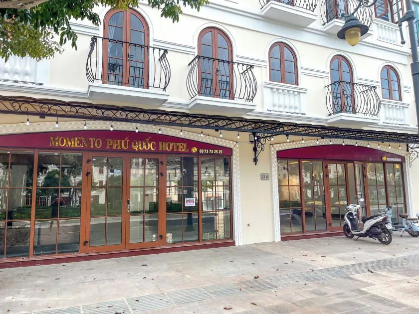 Momento Phu Quoc Hotel - Image 1