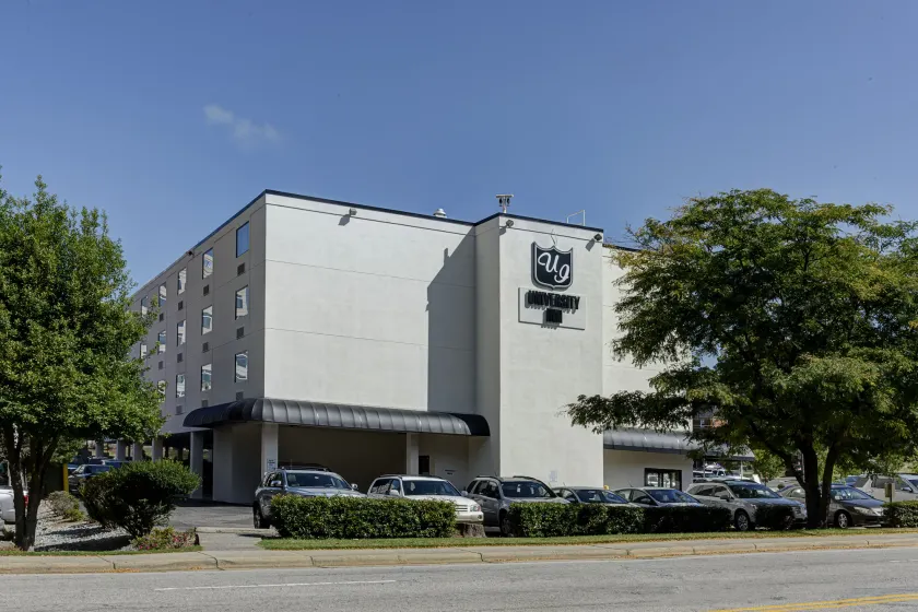 University Inn Duke - Image 1
