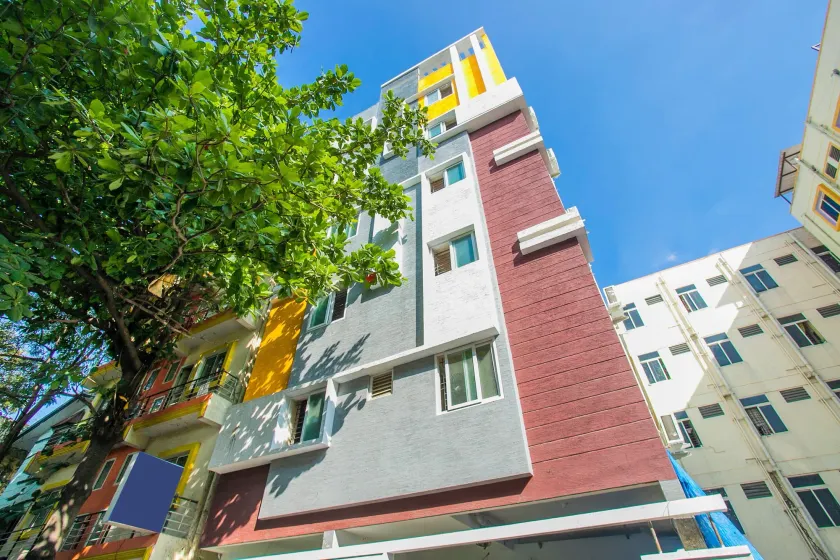 Hotel O Varcity Emerald Near Ragigudda Sri Prasanna Anjaneyaswamy Temple - Image 1