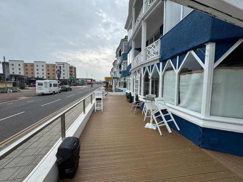 Sea Side Hotel - Image 1